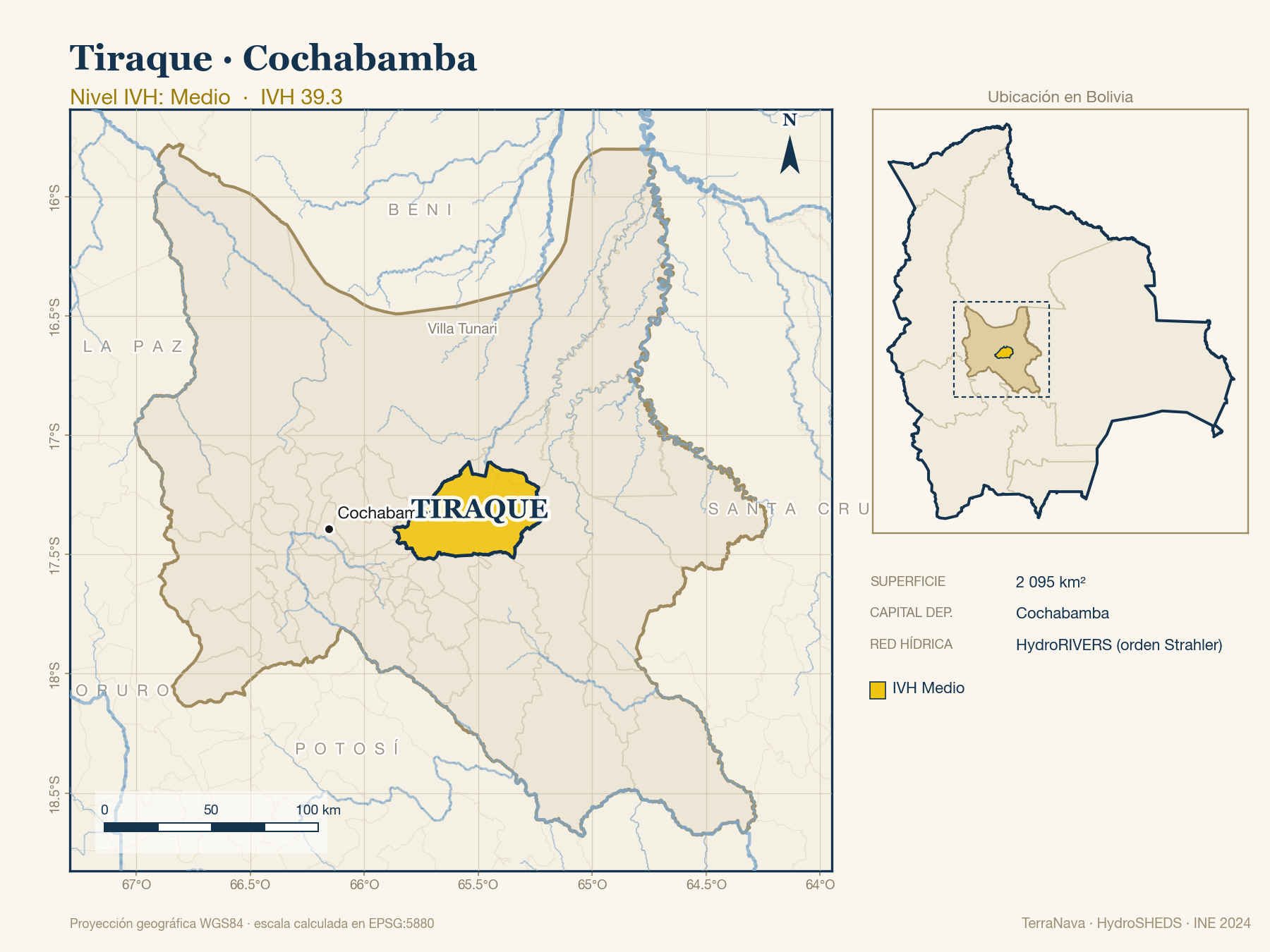 Mapa localizador de Tiraque (Cochabamba): zoom departamental con red hídrica HydroRIVERS, municipio destacado por nivel IVH y ubicación en Bolivia