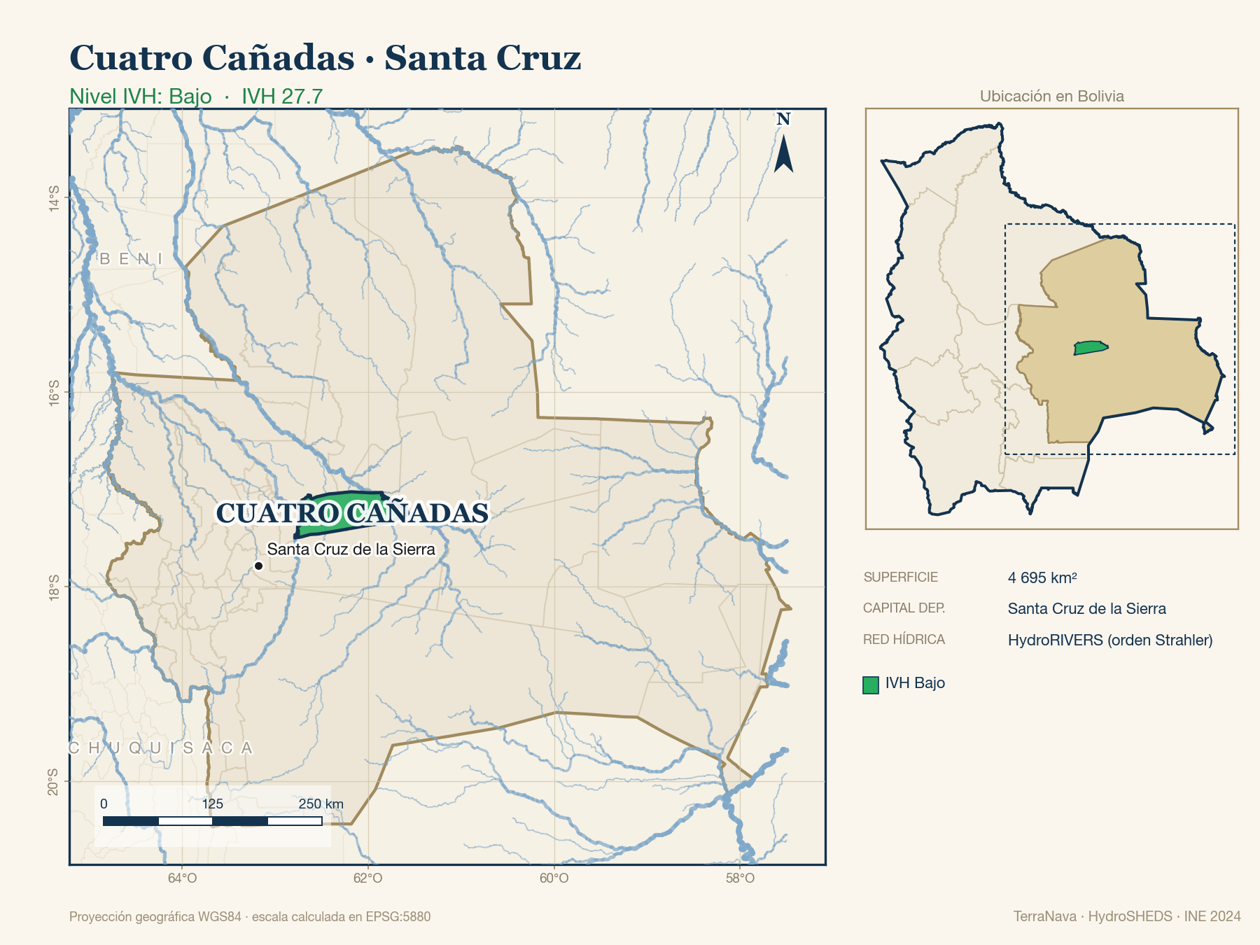 Mapa localizador de Cuatro Cañadas (Santa Cruz): zoom departamental con red hídrica HydroRIVERS, municipio destacado por nivel IVH y ubicación en Bolivia