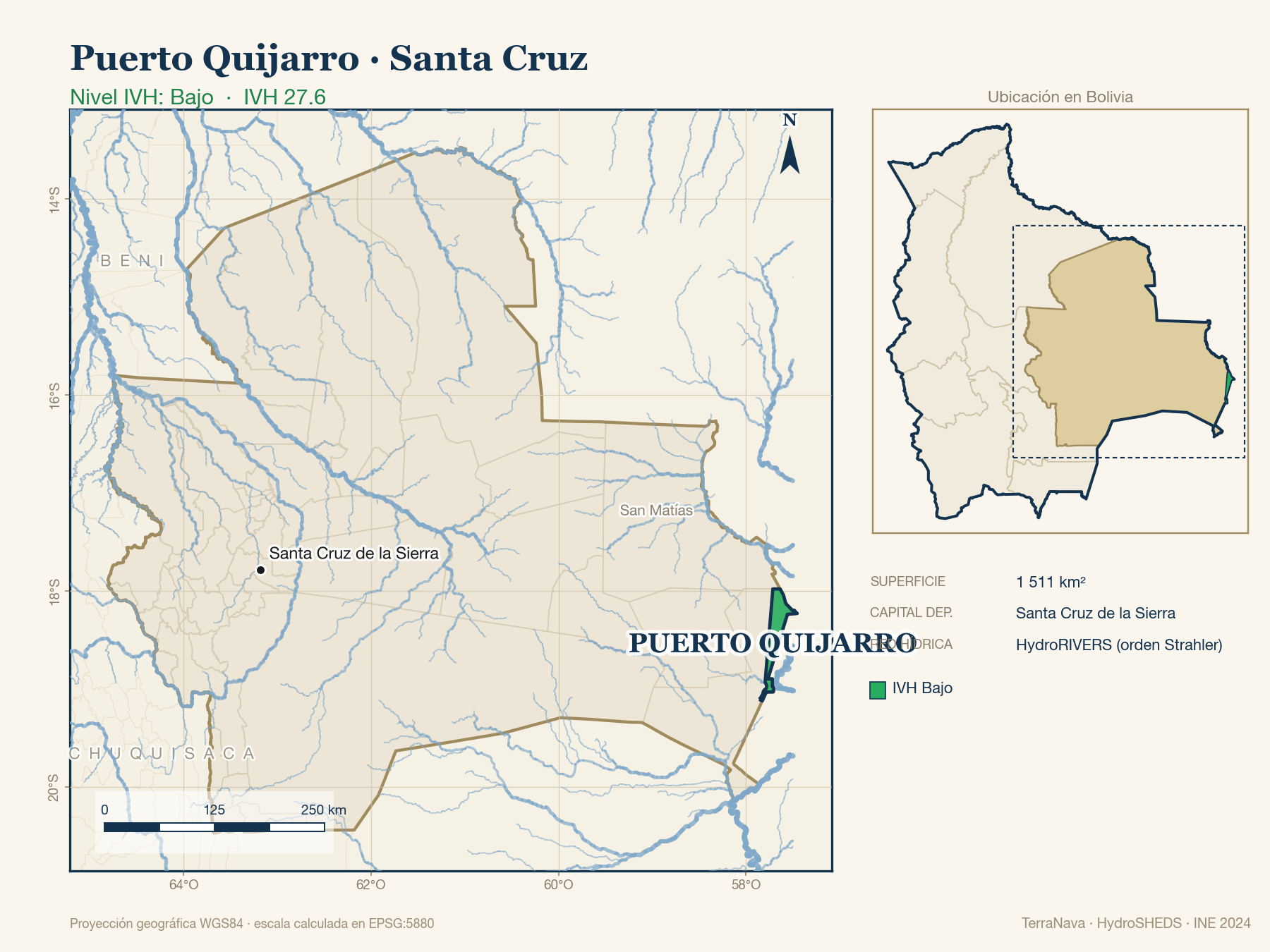 Mapa localizador de Puerto Quijarro (Santa Cruz): zoom departamental con red hídrica HydroRIVERS, municipio destacado por nivel IVH y ubicación en Bolivia