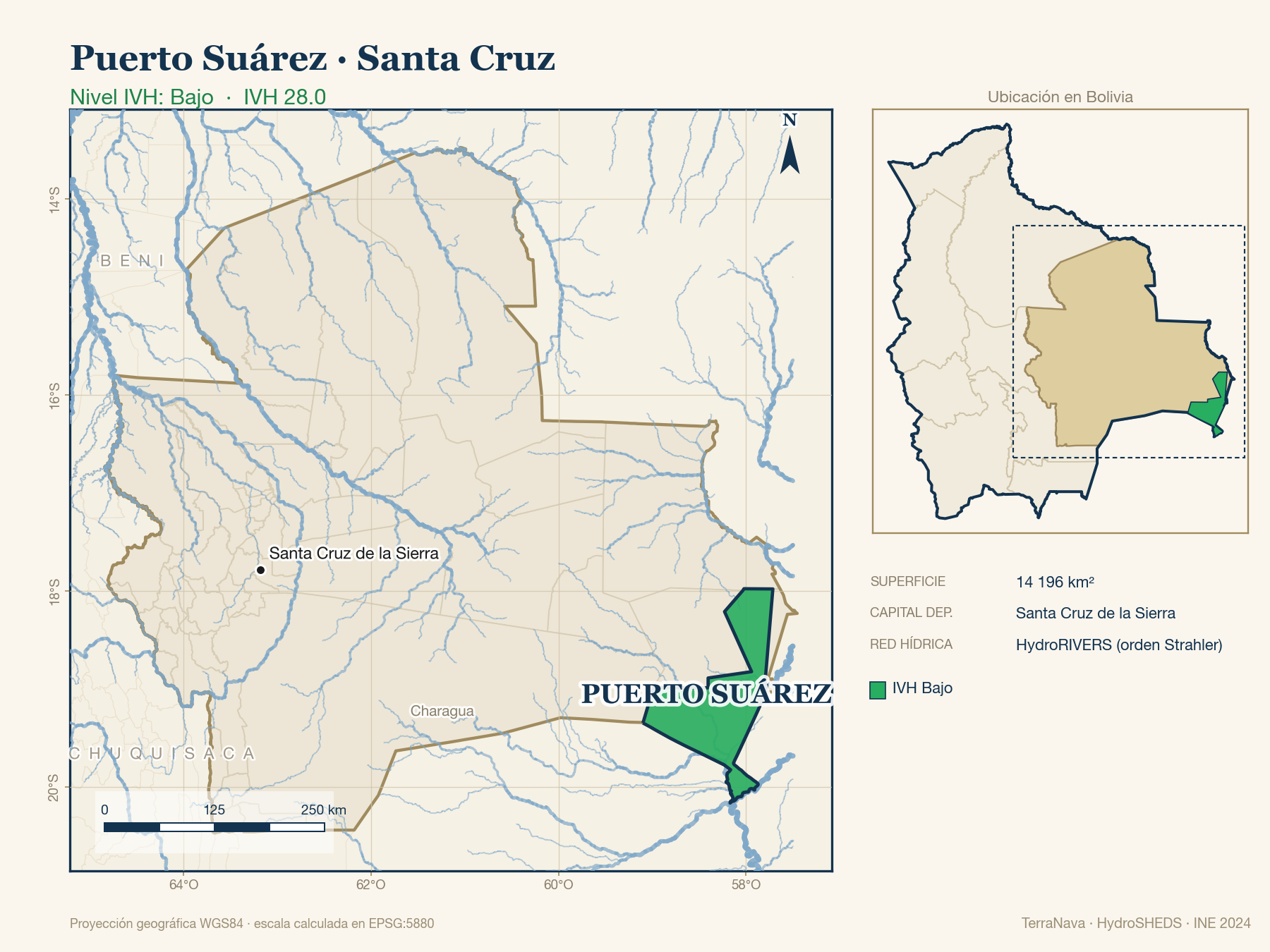 Mapa localizador de Puerto Suárez (Santa Cruz): zoom departamental con red hídrica HydroRIVERS, municipio destacado por nivel IVH y ubicación en Bolivia