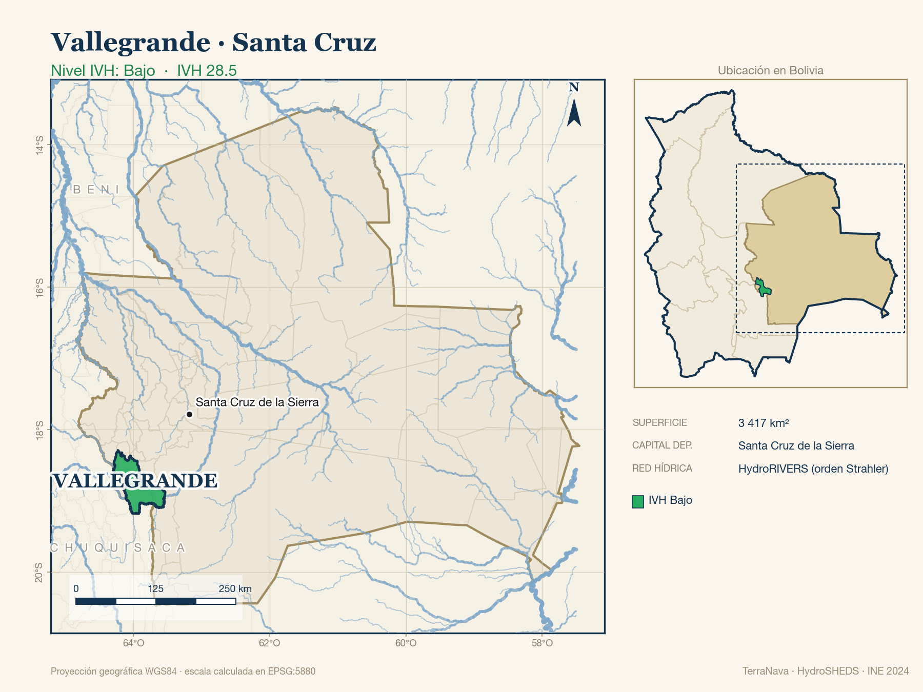 Mapa localizador de Vallegrande (Santa Cruz): zoom departamental con red hídrica HydroRIVERS, municipio destacado por nivel IVH y ubicación en Bolivia